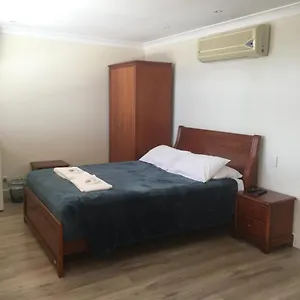 Aussie & Hotel Maryborough