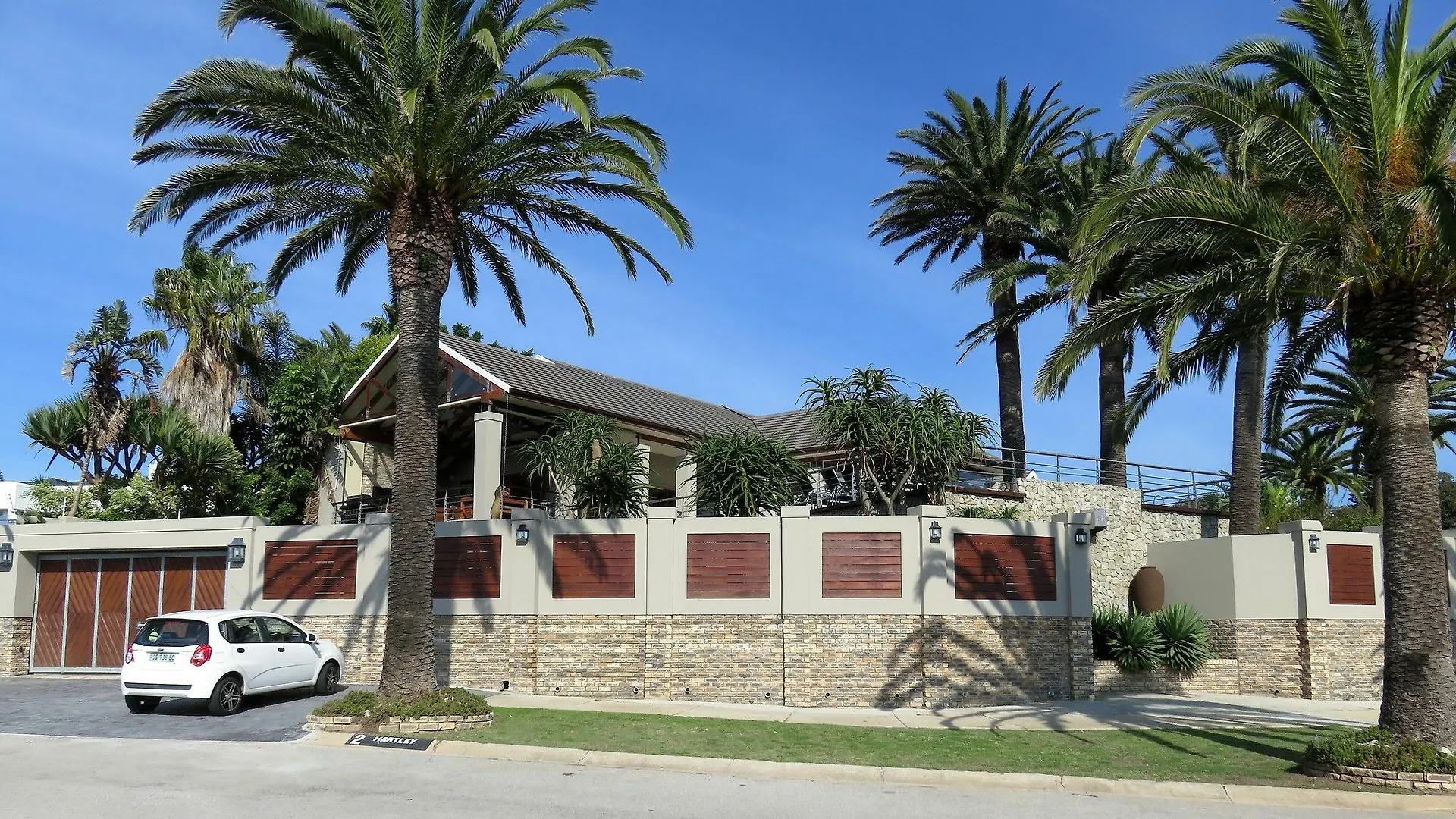 Island Way Villa Port Elizabeth